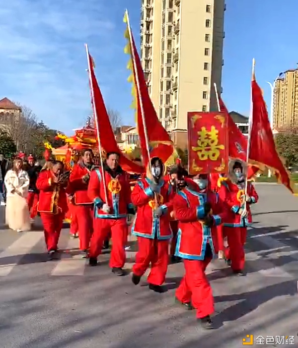 徐云龙：新郎骑马新娘坐轿复古的成亲典礼花生红枣寓意喜得贵子